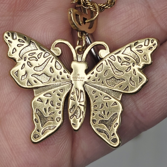 GUCCI Butterfly Pendant Necklace with Multicolor Crystals - Picture 4 of 7